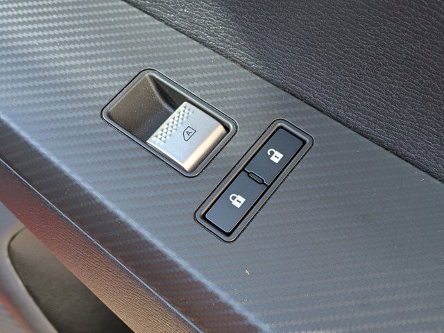 Used 2024 Mitsubishi Outlander SE FWD image 38