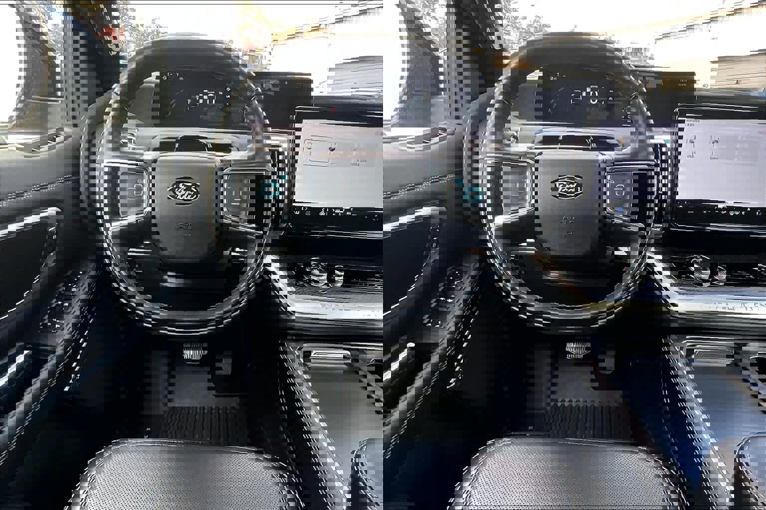 Certified 2025 Ford Expedition Max Platinum w/ Stealth Performance Package image 13