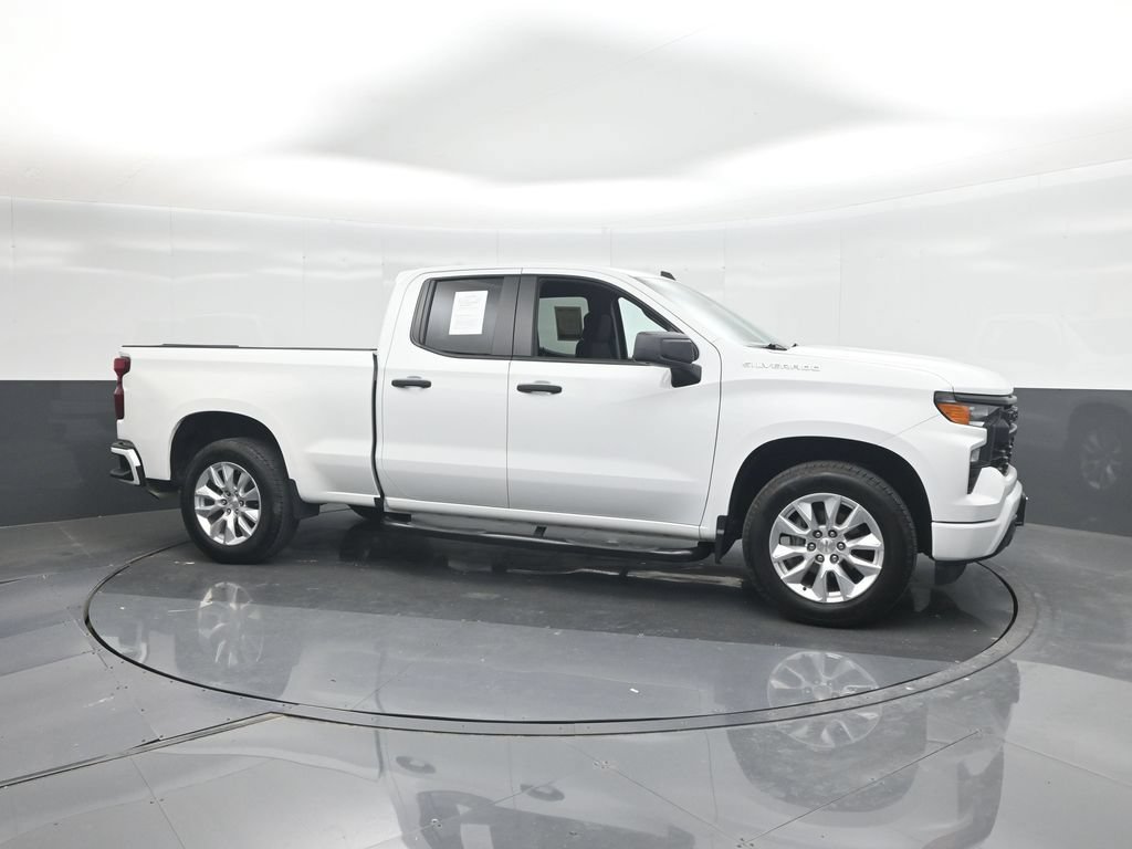 Used 2024 Chevrolet Silverado 1500 Custom RWD image 11