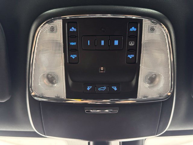 Used 2018 Jeep Grand Cherokee Limited AWD/4WD image 14
