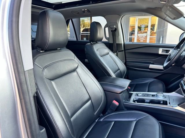 Certified 2021 Ford Explorer XLT w/ Equipment Group 202A AWD/4WD image 51