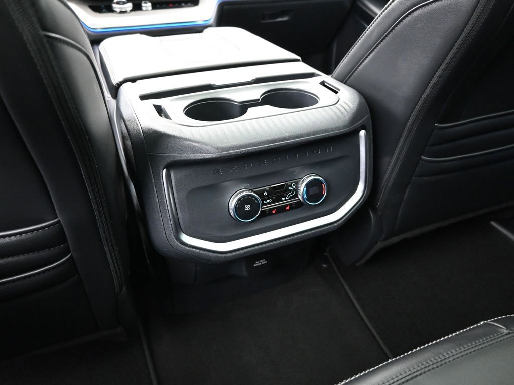 Certified 2025 Ford Expedition Max Platinum image 25