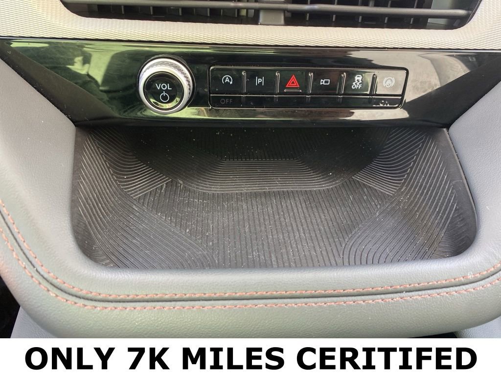 Certified 2025 Ford Explorer Active image 36