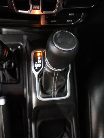 Used 2022 Jeep Wrangler Unlimited Sahara w/ Cold Weather Group AWD/4WD image 20