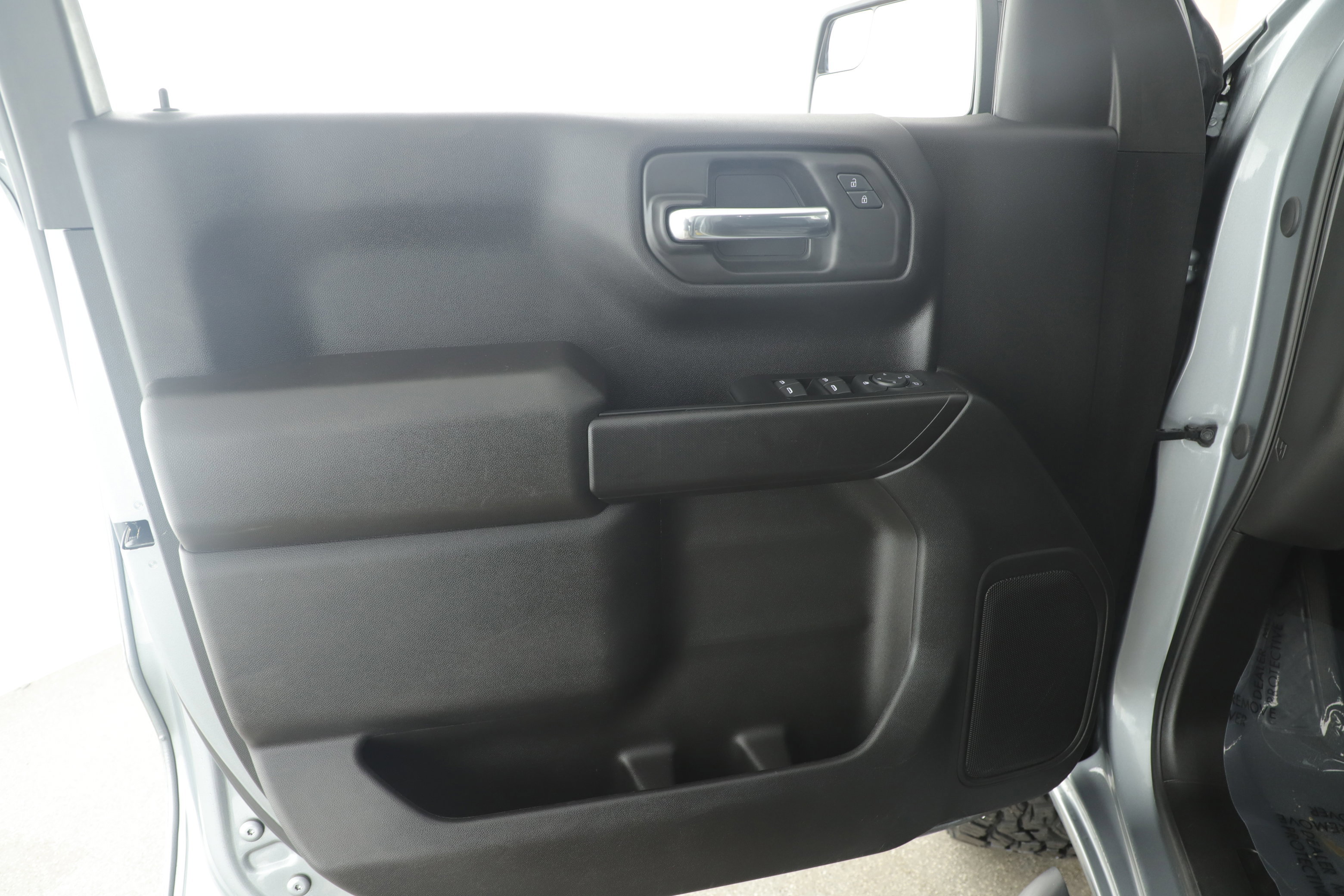 Used 2024 Chevrolet Silverado 1500 Custom w/ Rally Edition image 8