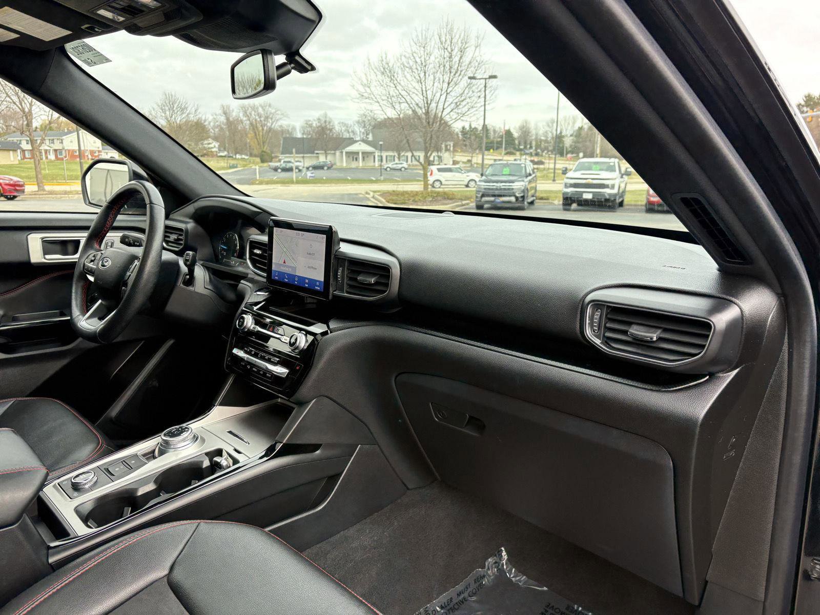 Certified 2022 Ford Explorer ST-Line w/ Class IV Trailer Tow Package image 22