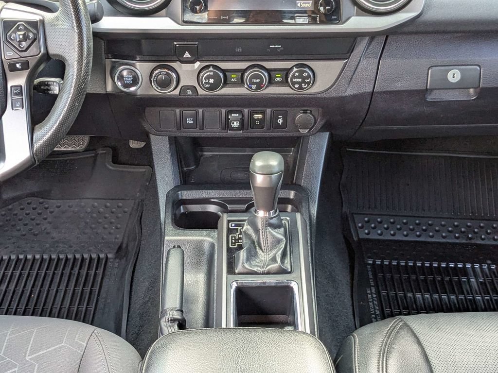 Used 2019 Toyota Tacoma TRD Sport AWD/4WD image 16
