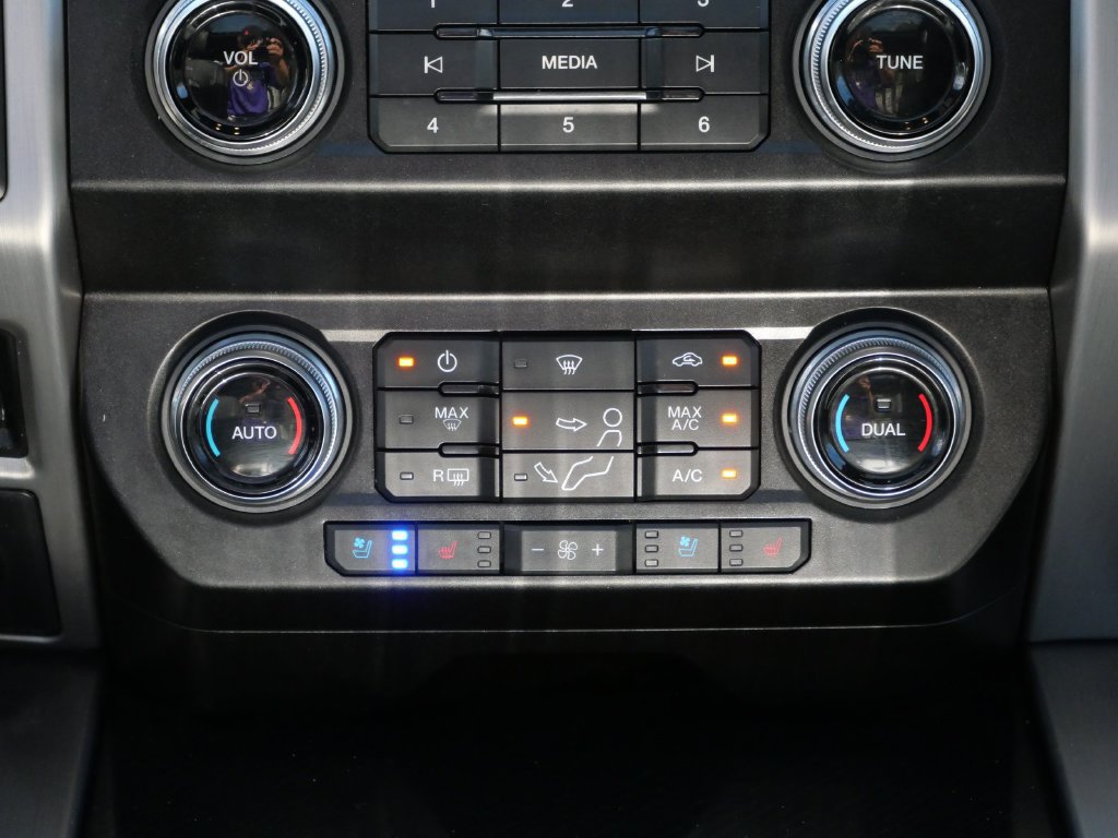 Certified 2021 Ford F250 Platinum AWD/4WD image 18