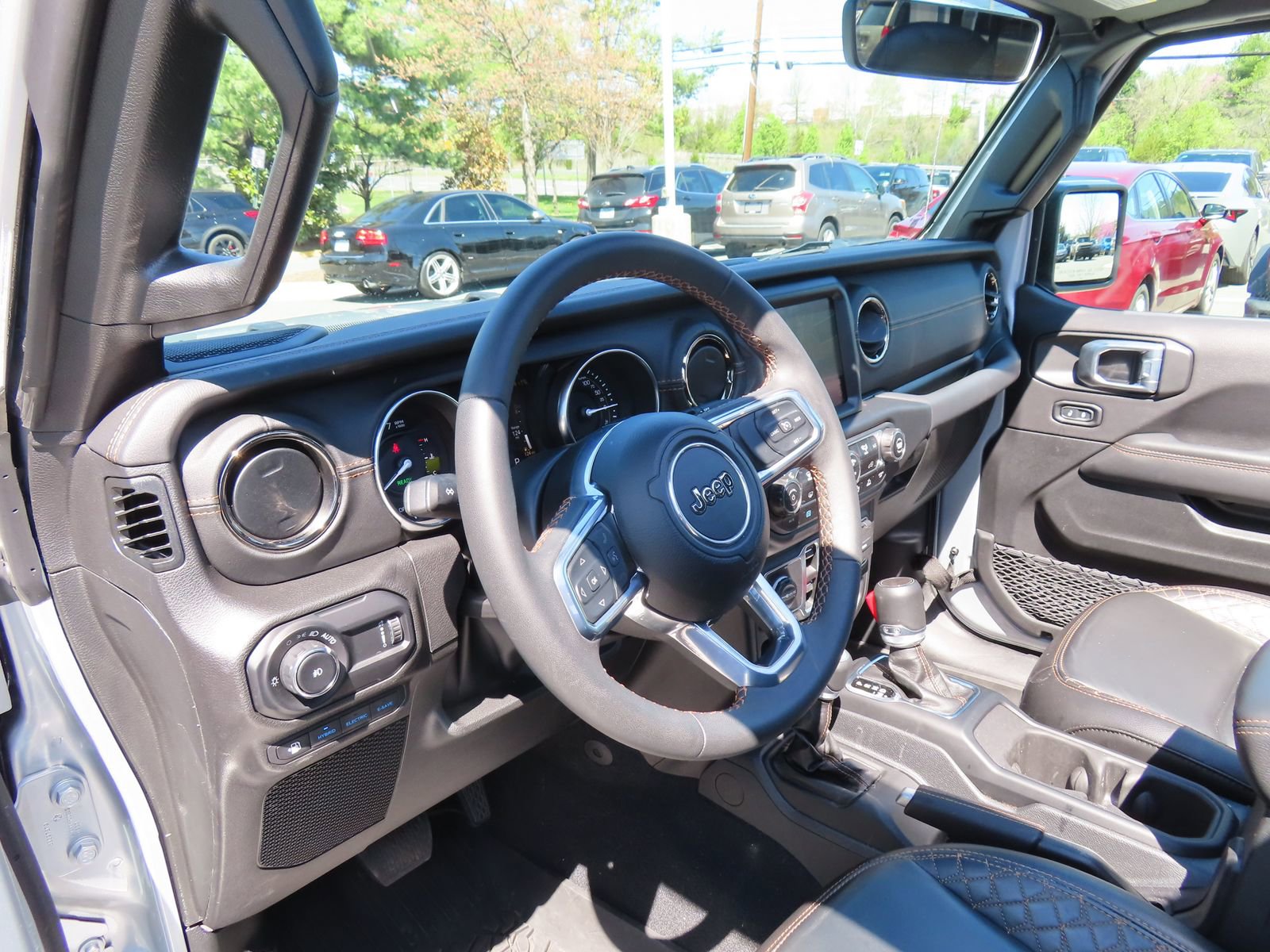 Used 2023 Jeep Wrangler Unlimited Sahara image 16