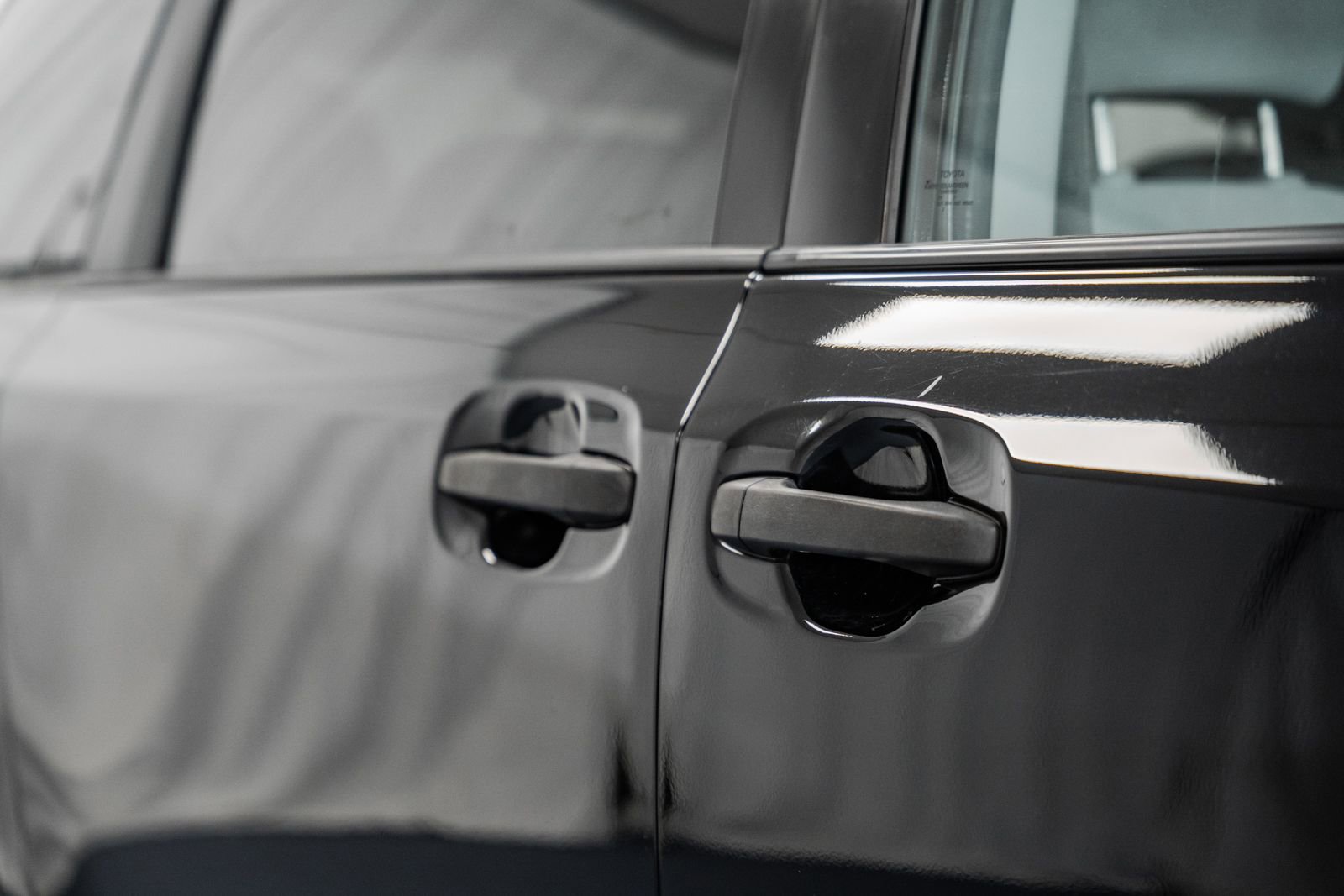 Used 2020 Toyota Sienna L image 10