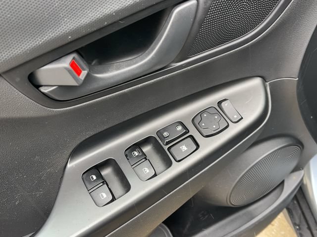 Used 2020 Hyundai Kona SEL w/ Cargo Package AWD/4WD image 12