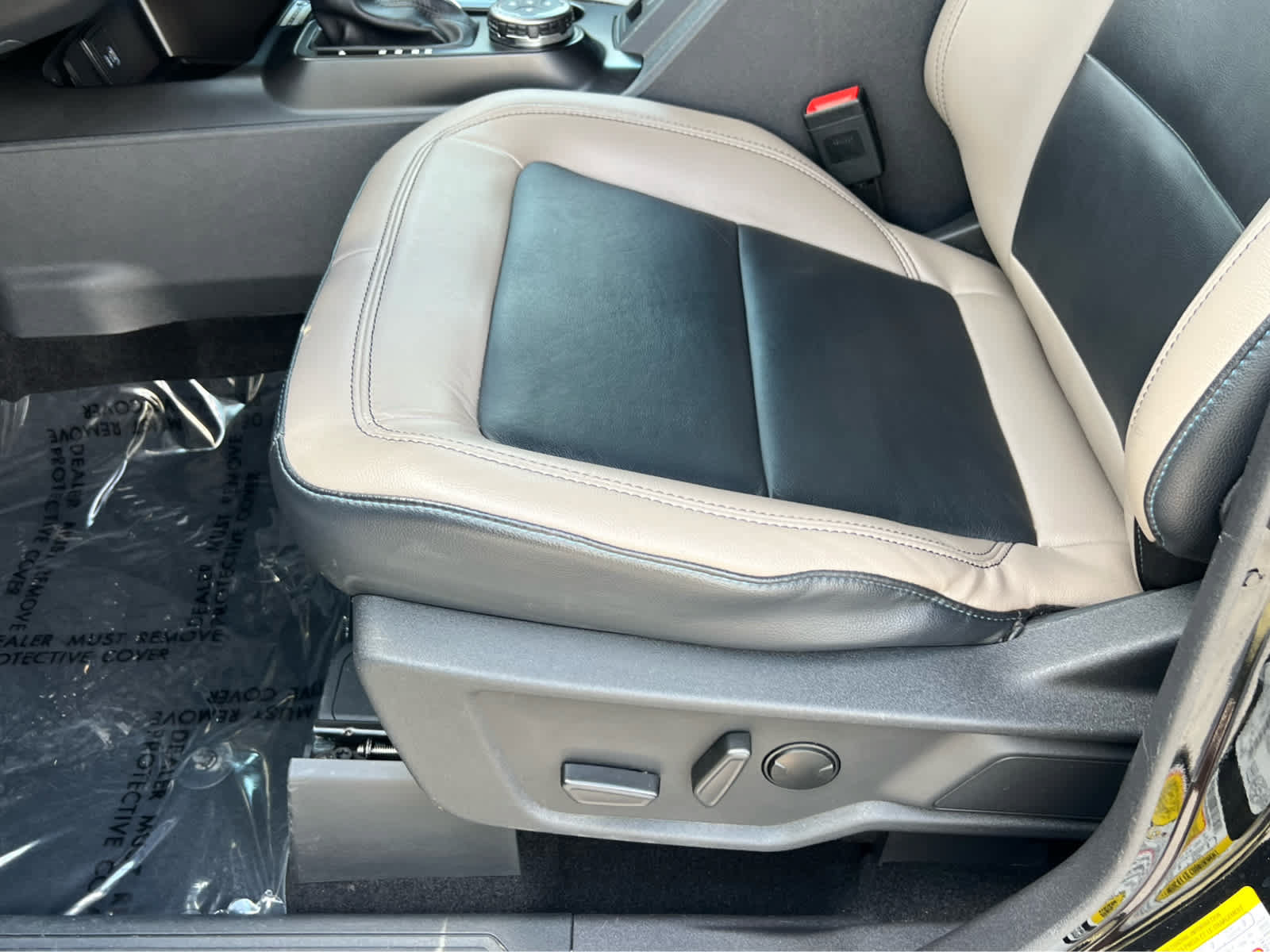 Certified 2023 Ford Bronco Wildtrak AWD/4WD image 29
