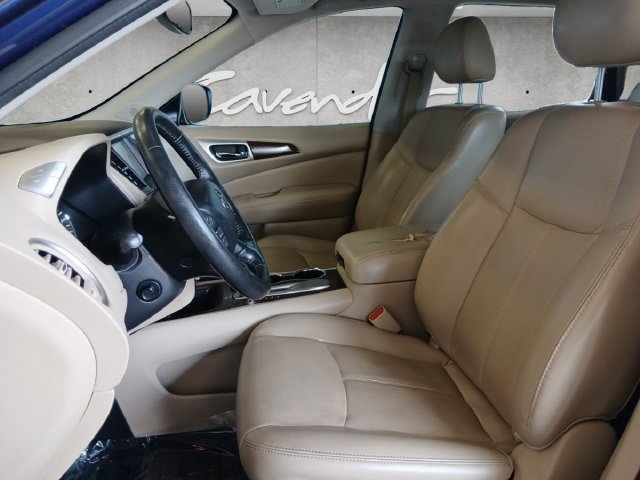 Used 2020 Nissan Pathfinder Platinum FWD image 20