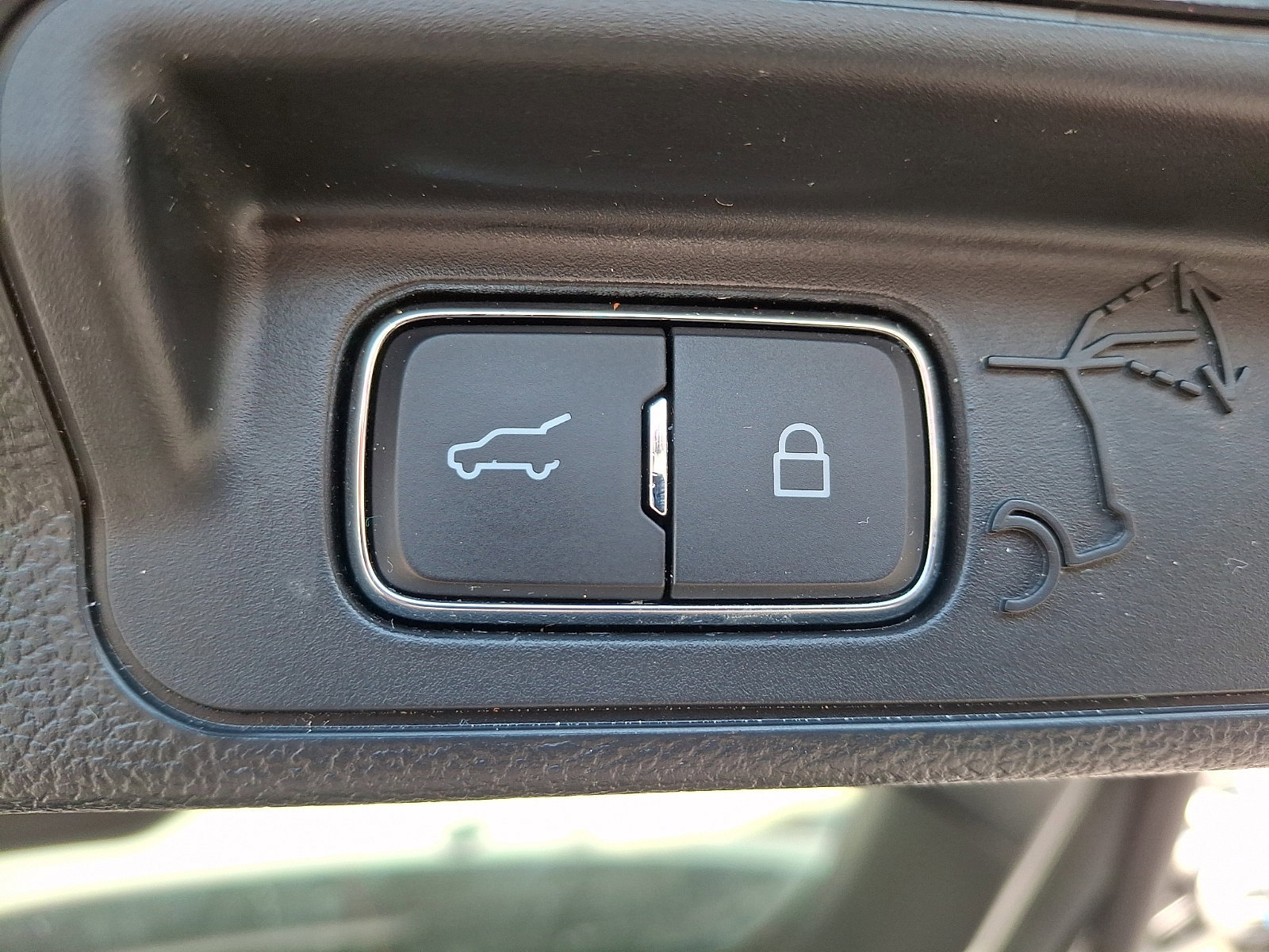 Certified 2023 Ford Explorer Limited w/ Limited Technology Package image 33