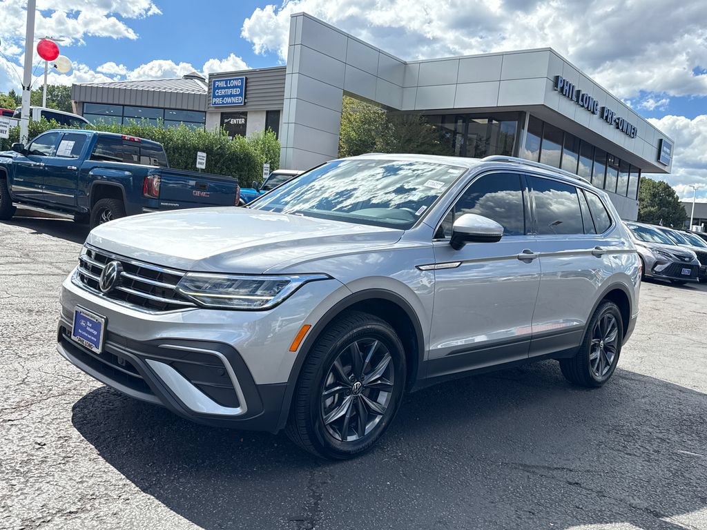 Used 2023 Volkswagen Tiguan SE AWD/4WD image 5