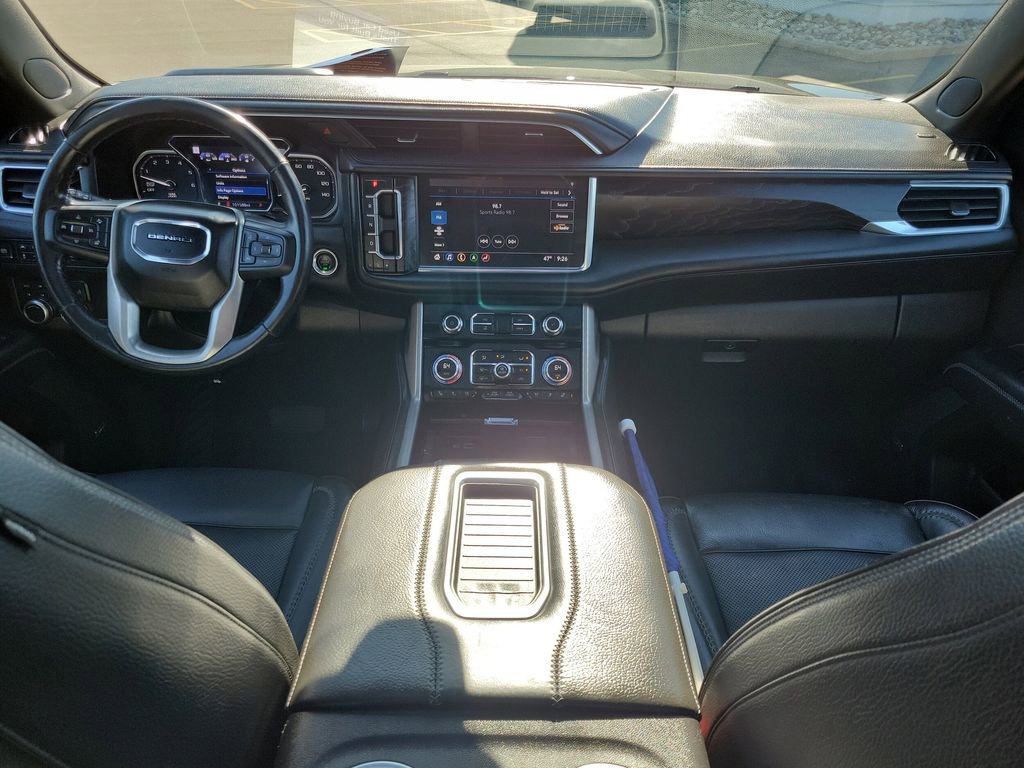 Used 2021 GMC Yukon Denali w/ Denali Premium Package AWD/4WD image 13