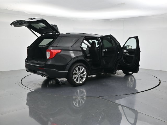 Certified 2024 Ford Explorer Platinum w/ Technology Package AWD/4WD image 53