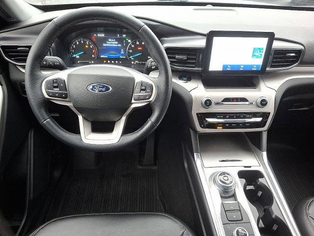 Certified 2023 Ford Explorer XLT w/ Equipment Group 202A image 11