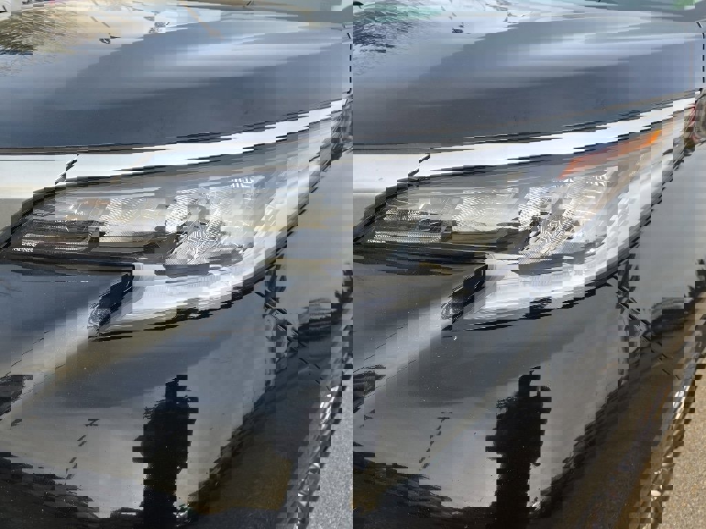 Used 2024 Toyota Sienna XSE image 4