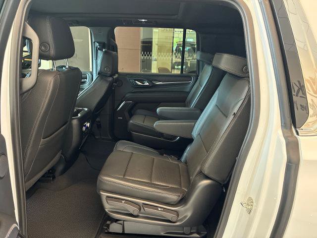Used 2023 GMC Yukon XL Denali w/ Max Trailering Package AWD/4WD image 11