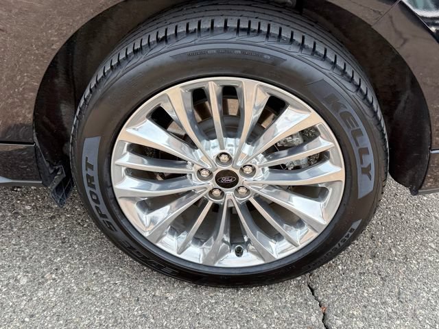 Certified 2022 Ford Edge Titanium w/ Equipment Group 301A AWD/4WD image 6