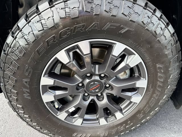 Used 2021 Nissan Titan PRO-4X w/ Pro-4x Convenience Package AWD/4WD image 10