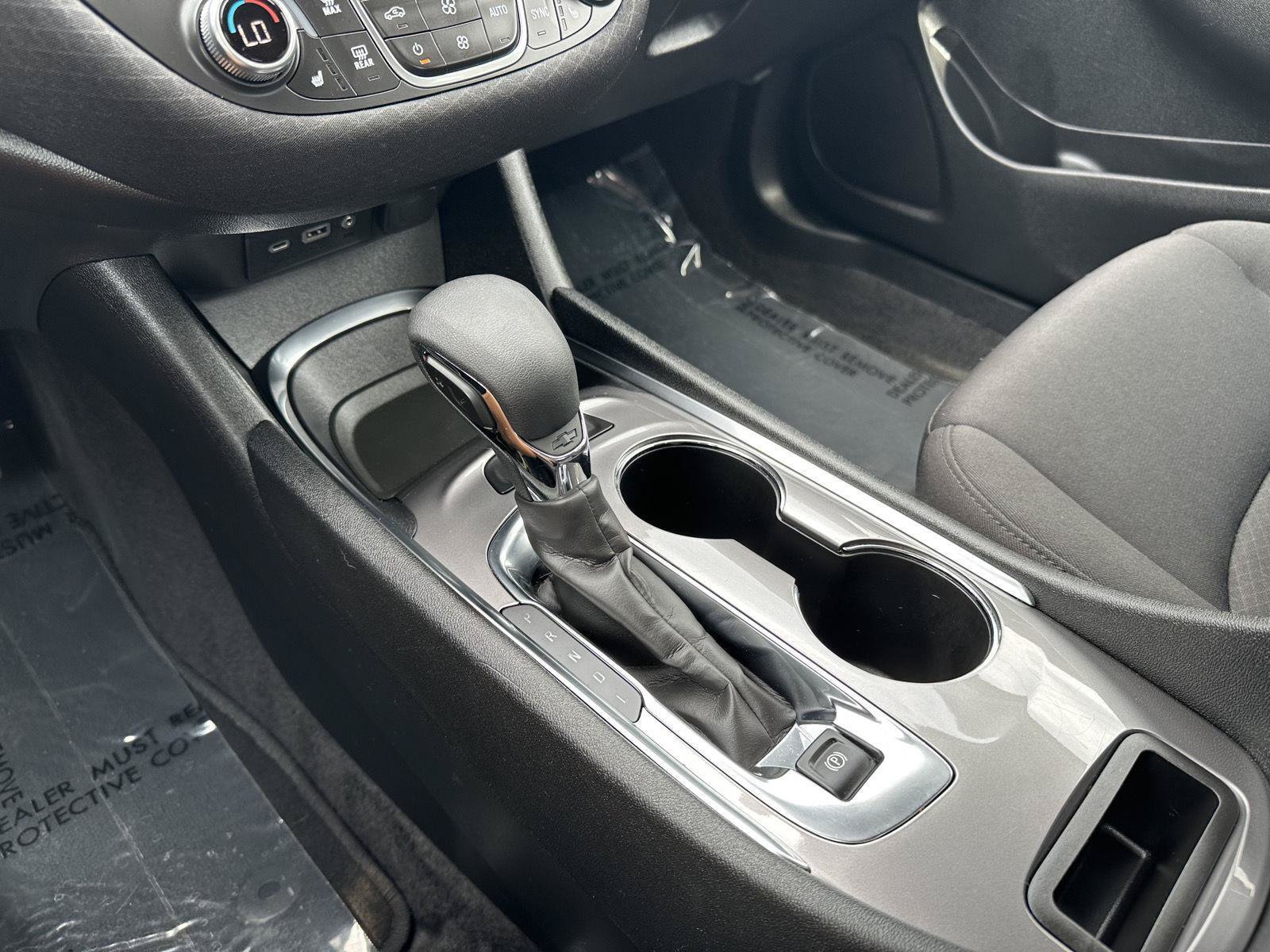 Used 2025 Chevrolet Malibu LT FWD image 30