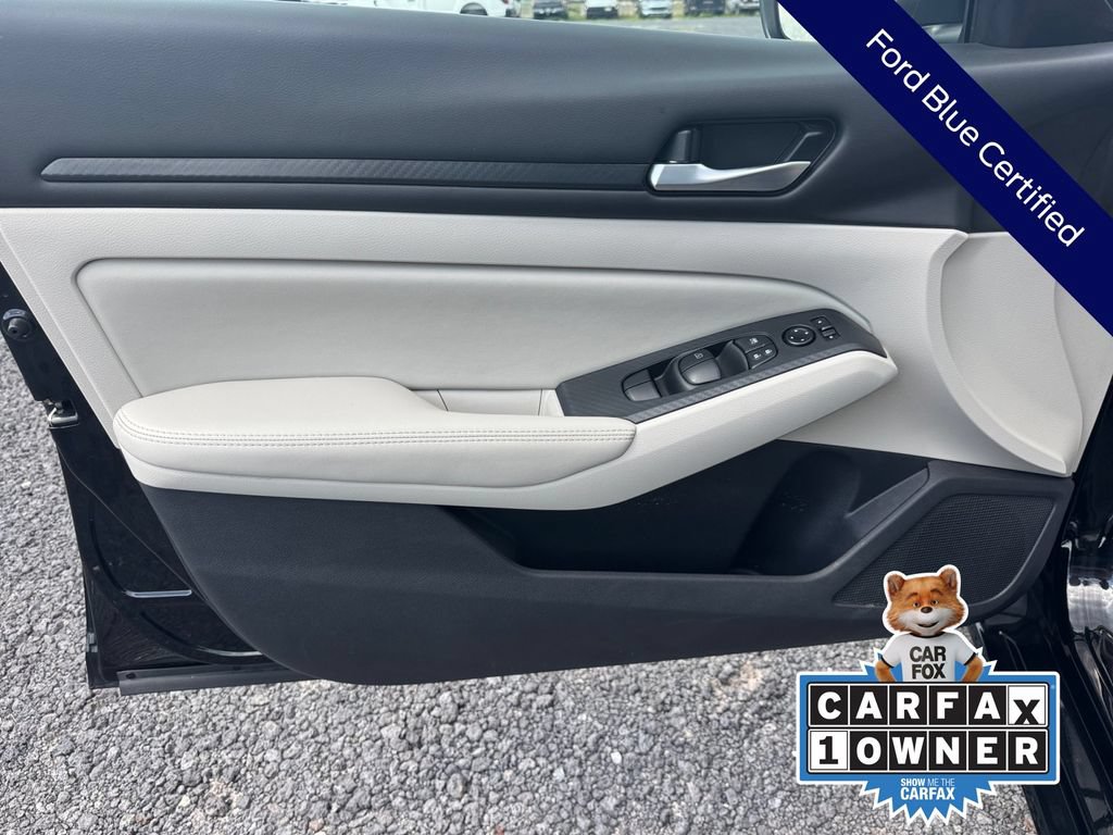 Used 2025 Nissan Altima 2.5 SV FWD image 33