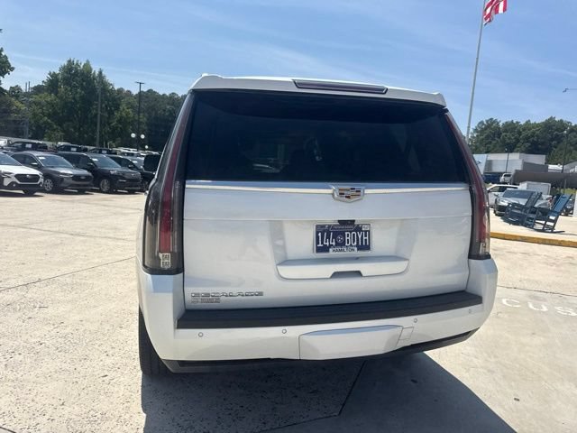 Used 2019 Cadillac Escalade Luxury AWD/4WD image 17