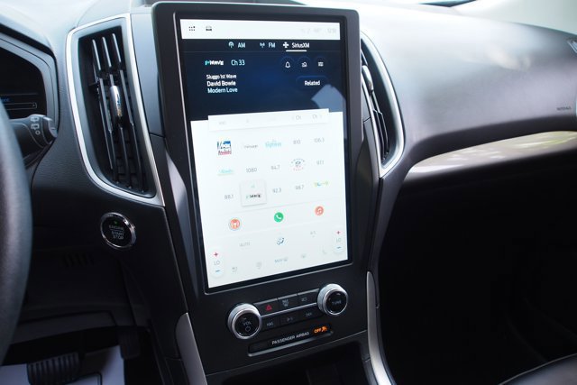 Certified 2024 Ford Edge SEL w/ Convenience Package image 24