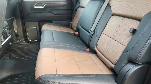 Used 2024 Chevrolet Silverado 3500 High Country w/ High Country Premium Package image 35