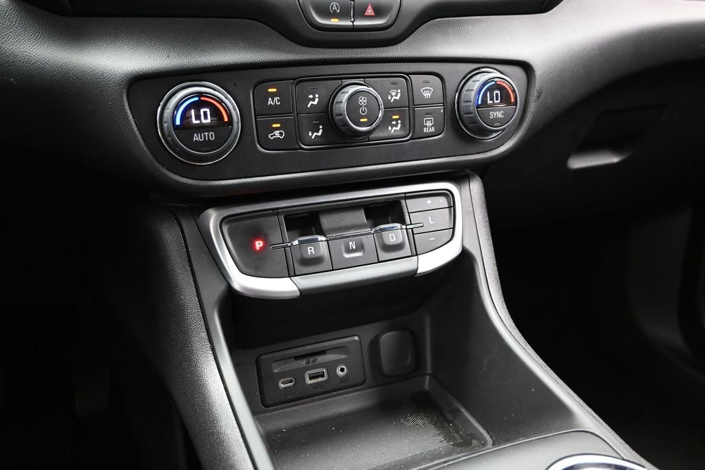 Used 2024 GMC Terrain SLT AWD/4WD image 45