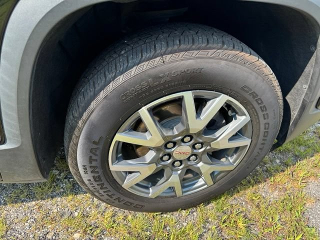 Used 2023 GMC Acadia SLT AWD/4WD image 12