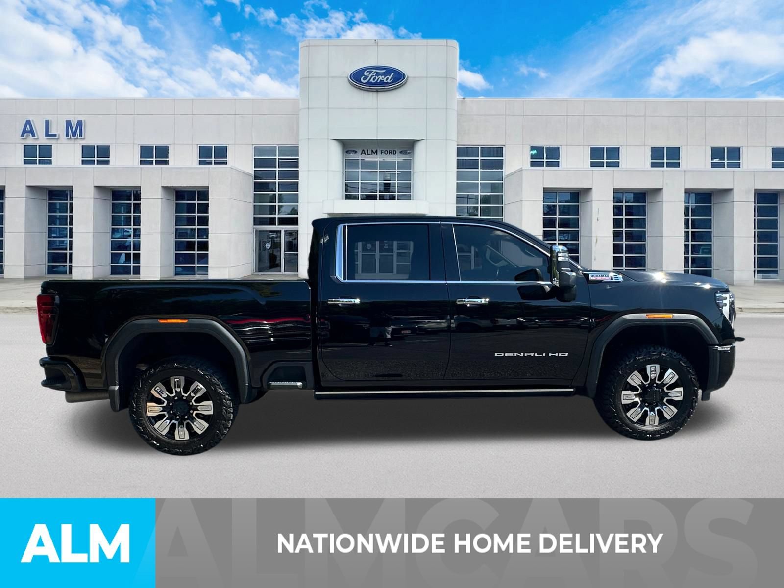 Used 2024 GMC Sierra 2500 Denali w/ Denali Reserve Package AWD/4WD image 4