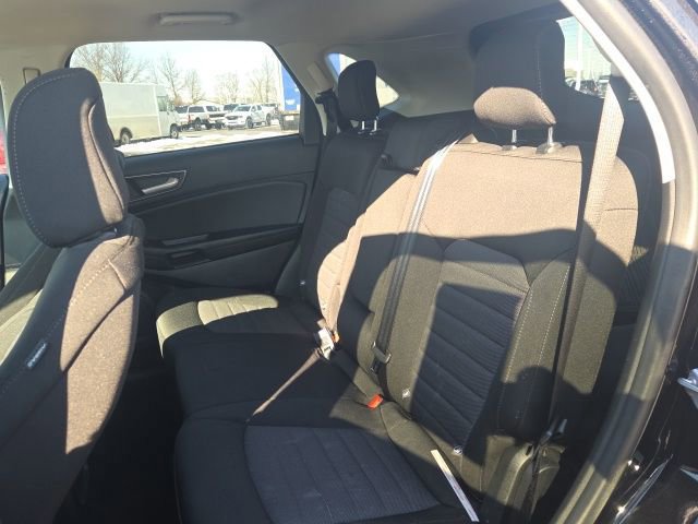 Certified 2024 Ford Edge SE w/ Black Appearance Package image 19