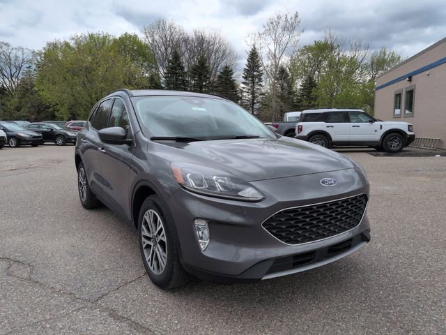 Certified 2022 Ford Escape SEL AWD/4WD image 3