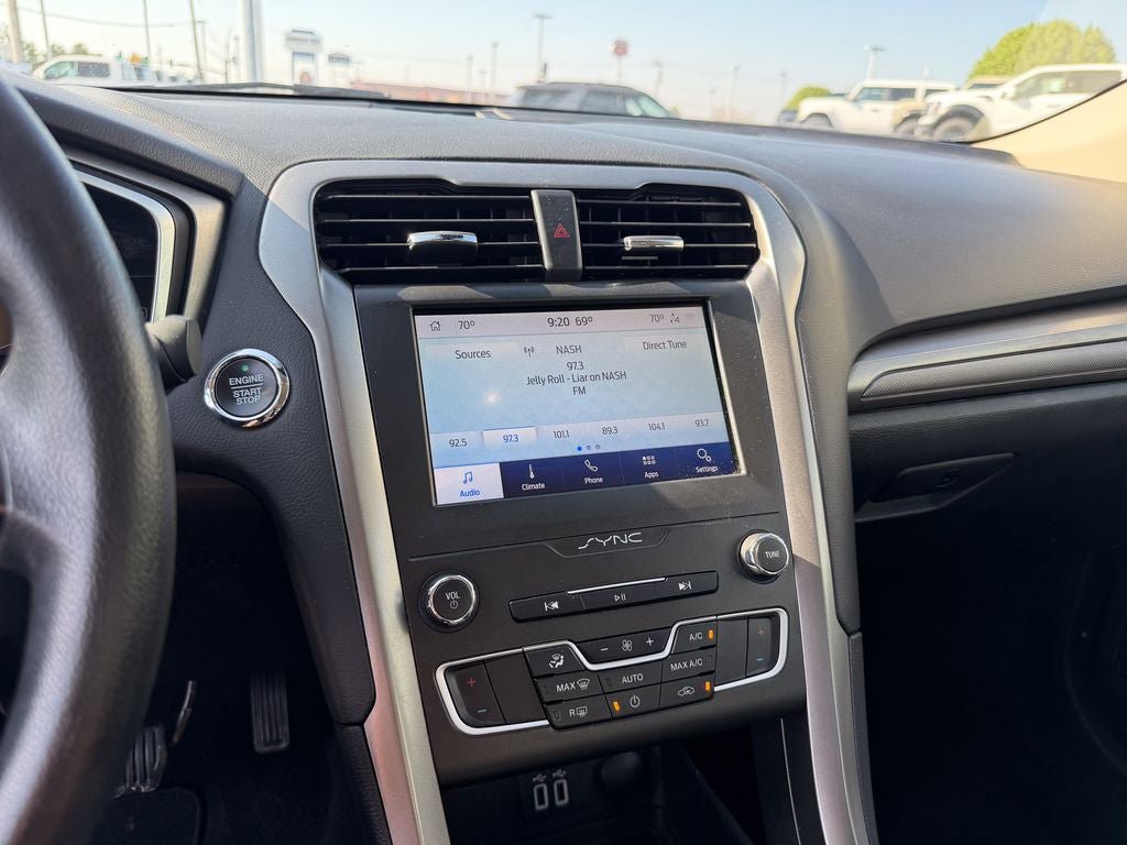 Certified 2020 Ford Fusion SE FWD image 17