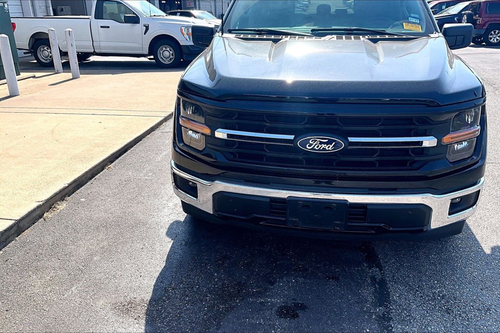 Certified 2025 Ford F150 XLT w/ Equipment Group 301A Standard RWD image 5