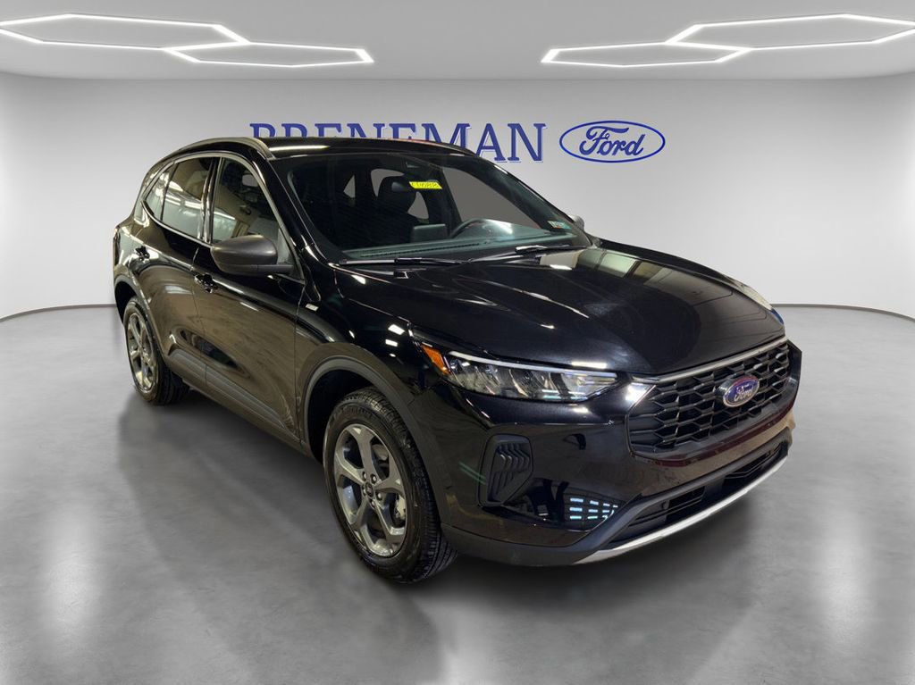 Certified 2025 Ford Escape ST-Line image 9