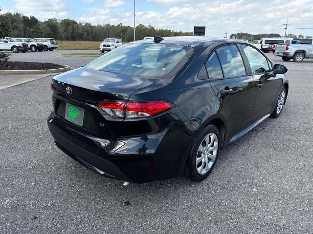 Used 2022 Toyota Corolla LE image 4