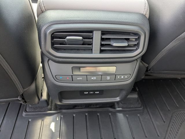 Used 2024 Honda Pilot Touring image 24