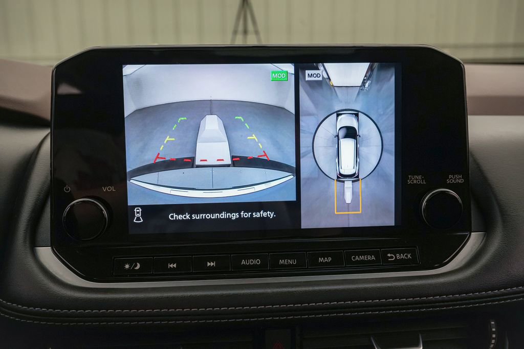 Used 2023 Nissan Rogue Platinum w/ Platinum Premium Package image 16