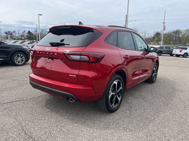 Certified 2023 Ford Escape ST-Line Select w/ Tech Pack #2 AWD/4WD image 2