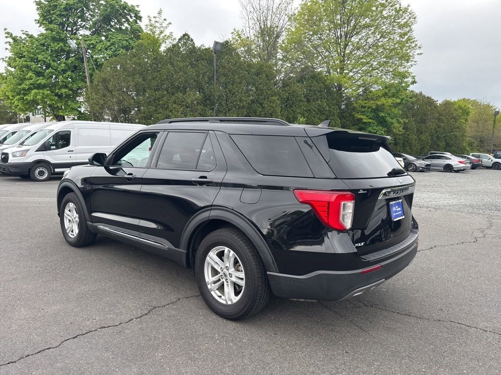 Certified 2020 Ford Explorer XLT w/ Equipment Group 202A AWD/4WD image 3