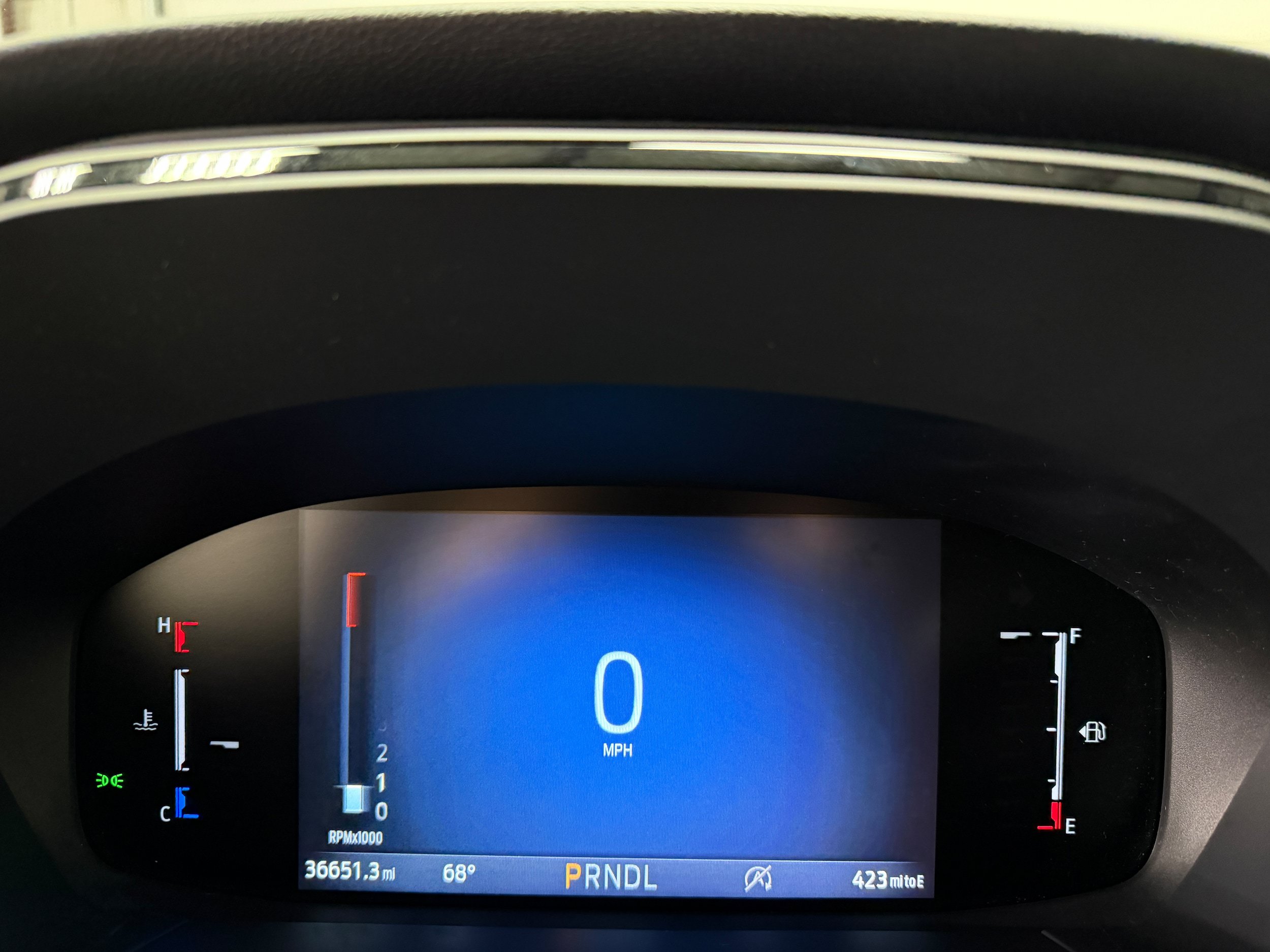 Certified 2025 Ford Escape ST-Line Select AWD/4WD image 18