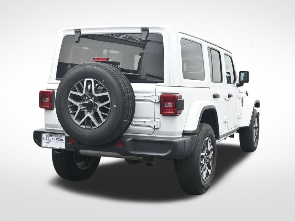 Used 2025 Jeep Wrangler Sahara AWD/4WD image 7