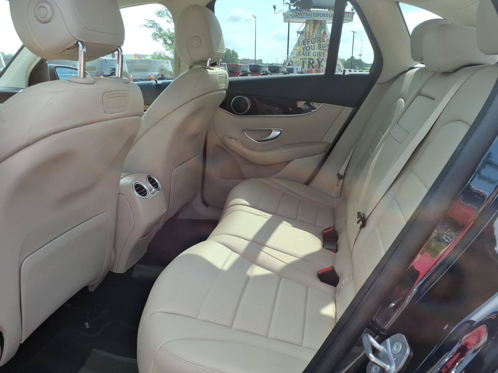 Used 2019 Mercedes-Benz GLC 300 image 13