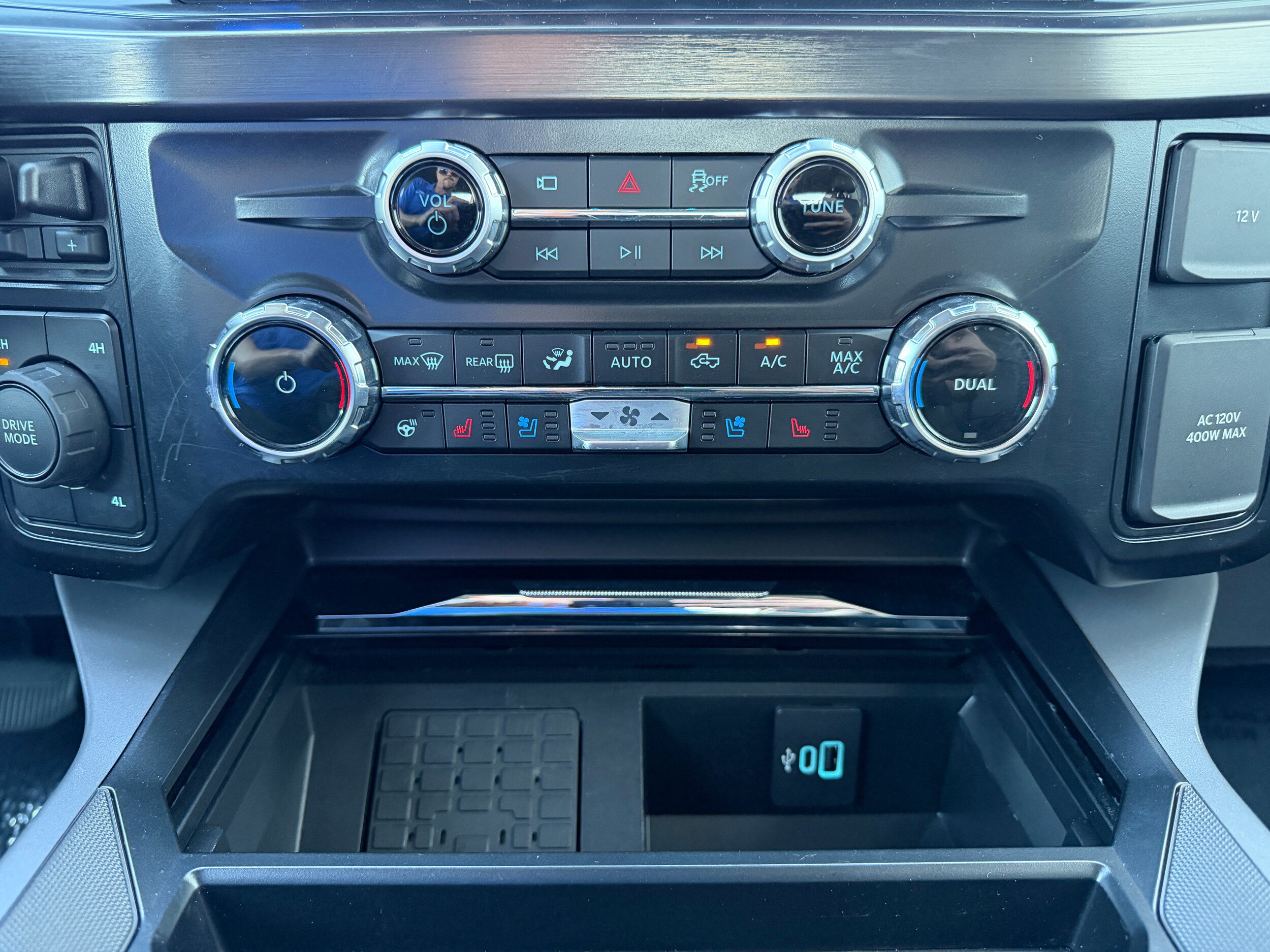 Certified 2026 Ford F250 Lariat AWD/4WD image 25