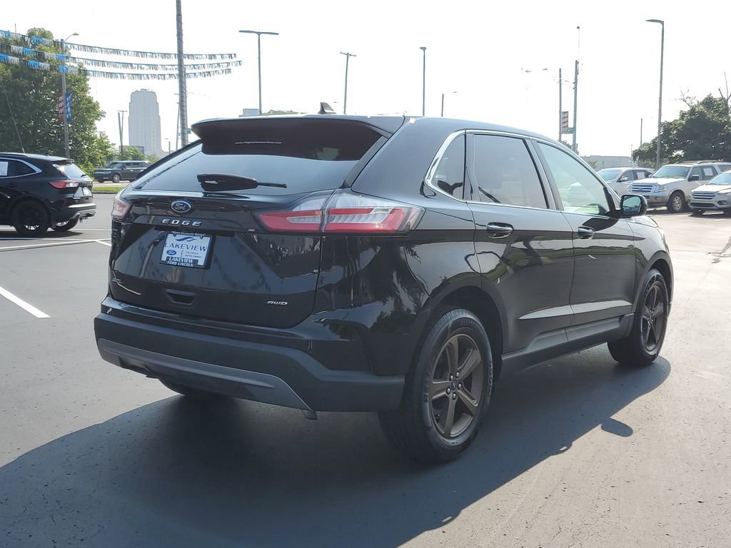 Certified 2022 Ford Edge SEL w/ Convenience Package image 2