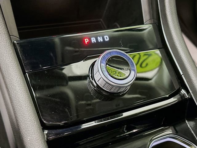 Used 2023 Jeep Grand Cherokee Laredo image 23